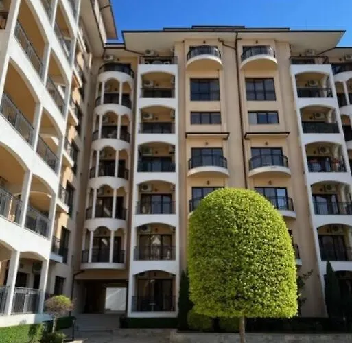 And Black Sea, Varna Nisipurile de Aur